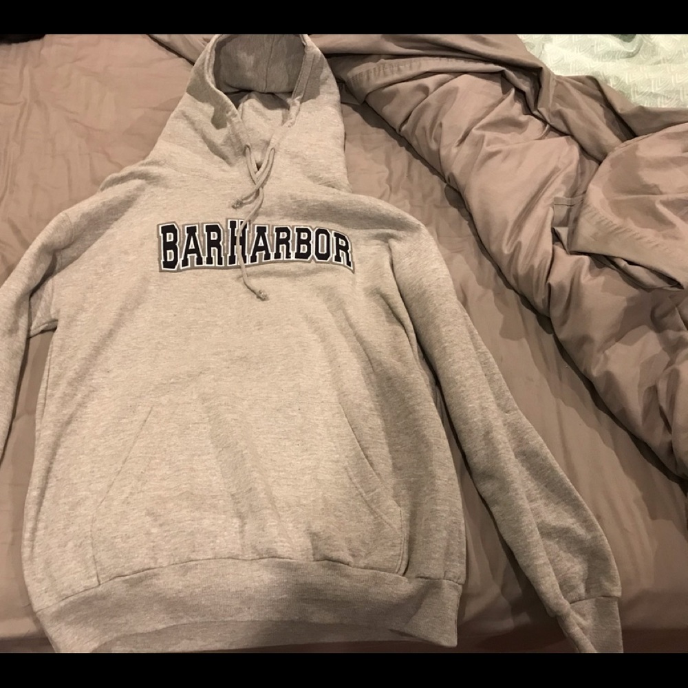 Sweatshirt